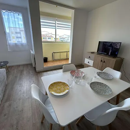 Renove 2 Pieces Avec Balcon, A 200m De La Plage, St Hilaire De Riez - Fr-1-224c-318 Saint-Hilaire-de-Riez