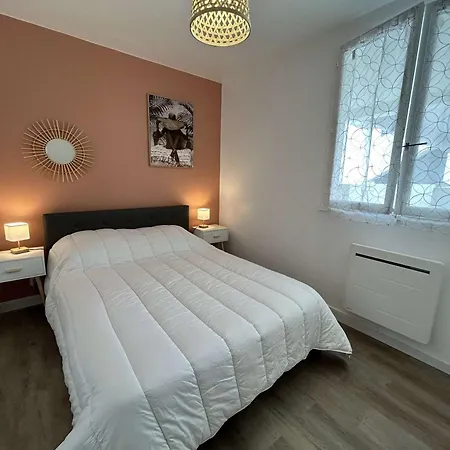 Renove 2 Pieces Avec Balcon, A 200m De La Plage, St Hilaire De Riez - Fr-1-224c-318 Apartment