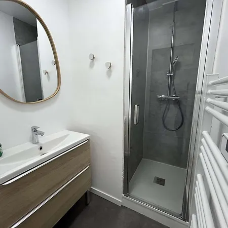 Apartment Renove 2 Pieces Avec Balcon, A 200m De La Plage, St Hilaire De Riez - Fr-1-224c-318 Saint-Hilaire-de-Riez