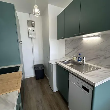Apartment Renove 2 Pieces Avec Balcon, A 200m De La Plage, St Hilaire De Riez - Fr-1-224c-318